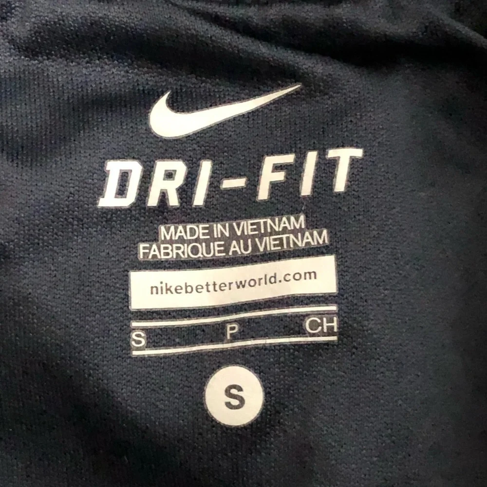 Nike navy dri-fit elastic waist shorts, small